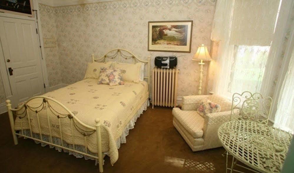 Hickory House Inn อนาคอนดา ภายนอก รูปภาพ